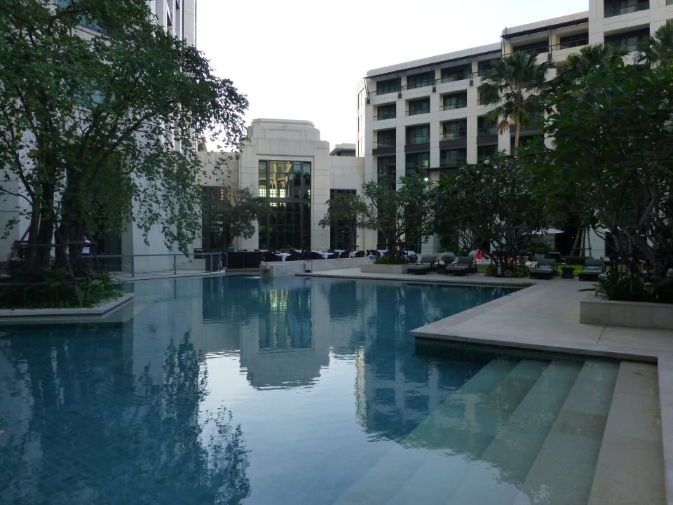 Einer der Pools Siam Kempinski Hotel Bangkok