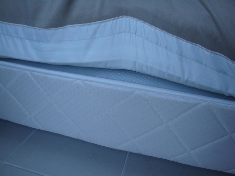 Das war unser Bett Aska Hotel Just in Beach