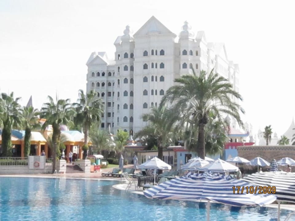 Hotel Fulia Kamelya Aishen Club