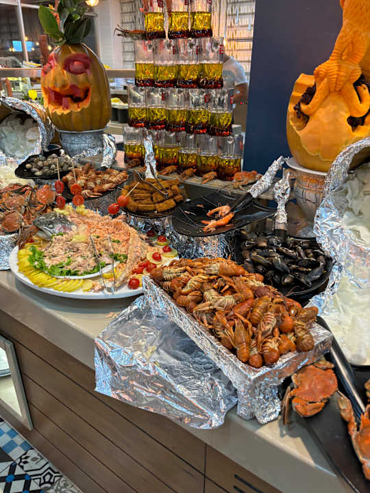 Gastro Saturn Palace Resort Hotel