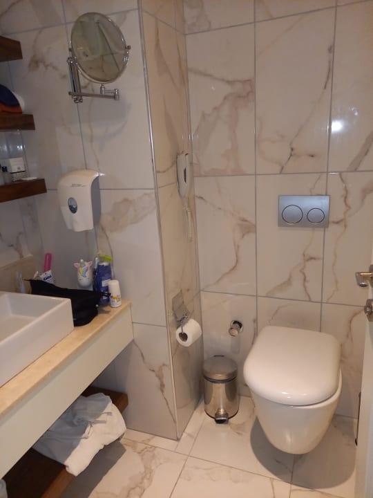 Zimmer Well Palace Side