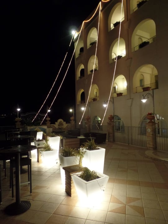 Hotel Olimpo bei nacht außen Hotel Olimpo