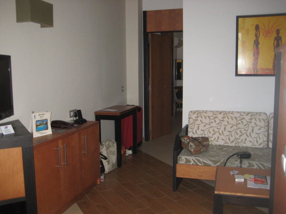 Zimmer HL Miraflor Suites Hotel