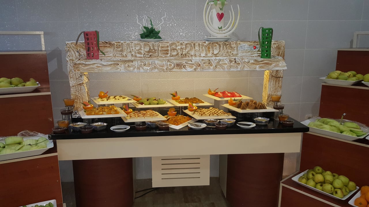Süßigkeiten beim Abendessen Grand Seker Hotel
