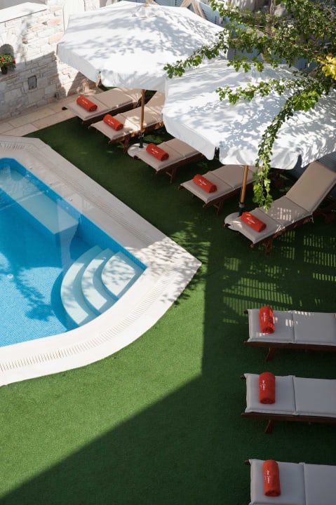 Pool Anna Platanou Hotel