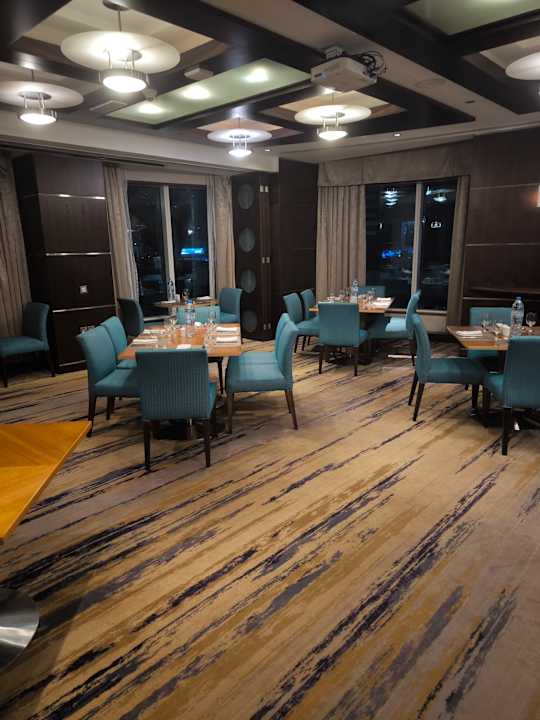 Gastro Rose Rayhaan by Rotana