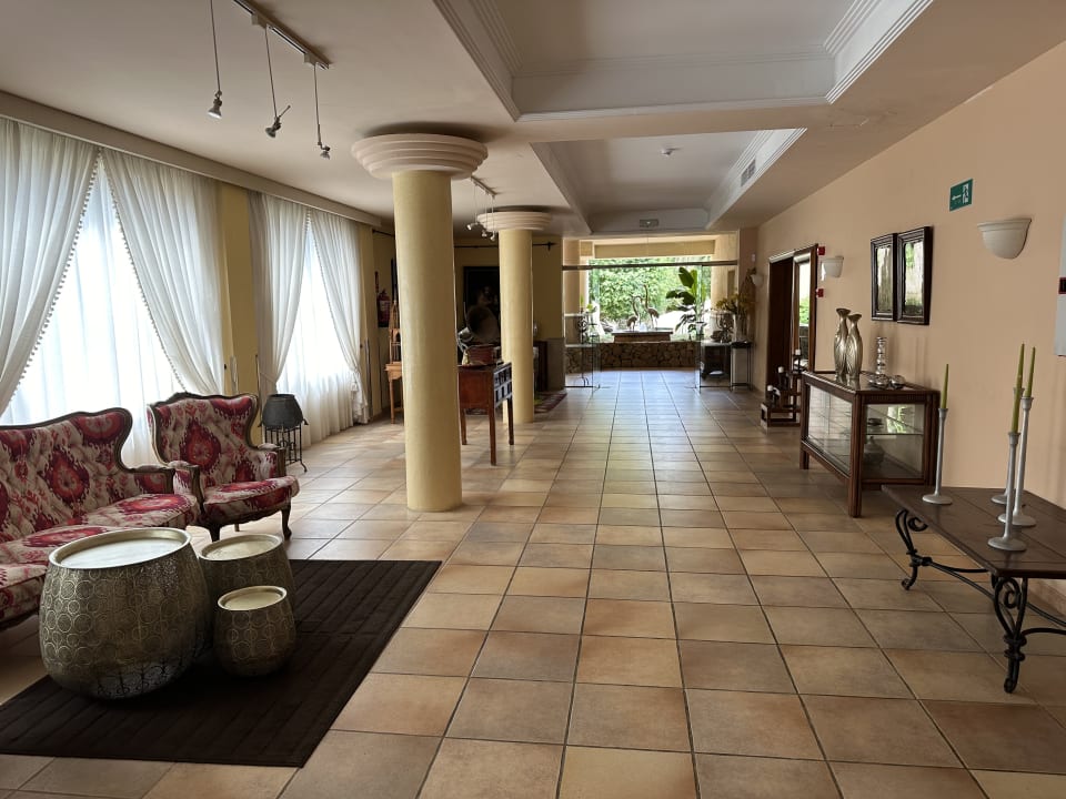 Lobby Lago Garden