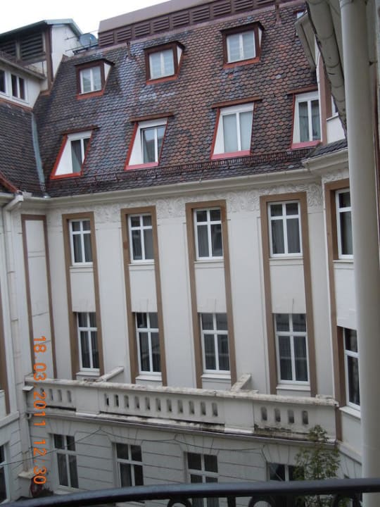 Sicht in den Innenhof vom Zimmer aus Le Méridien Grand Hotel Nürnberg
