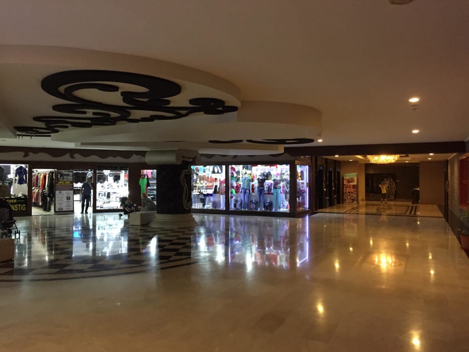 Shopping Seaden Sea Planet Resort & Spa