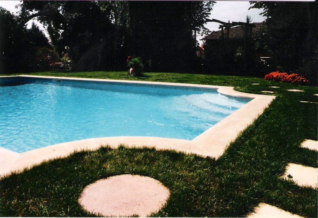 Pool facilities Hostellerie La Sarrasine