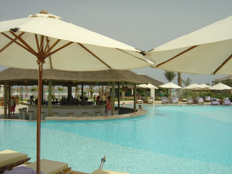 Poolbar / Pool Fujairah Rotana Resort & Spa