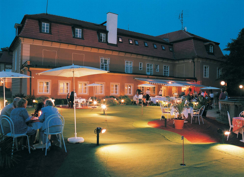 Chateau terrace Hotel-Chateau Stirin