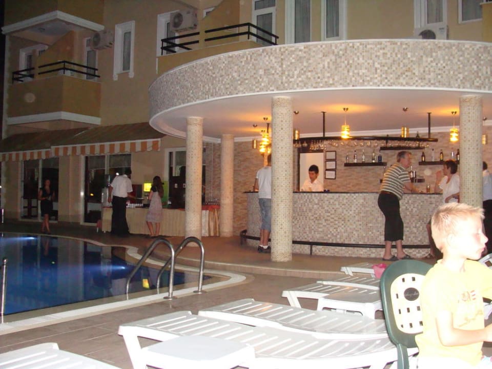 Bar w hotelu Kleopatra Ada Hotel Kleopatra Ada