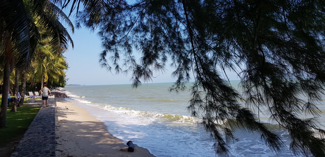 Strand Hotel Grand Pacific Sovereign Resort & Spa