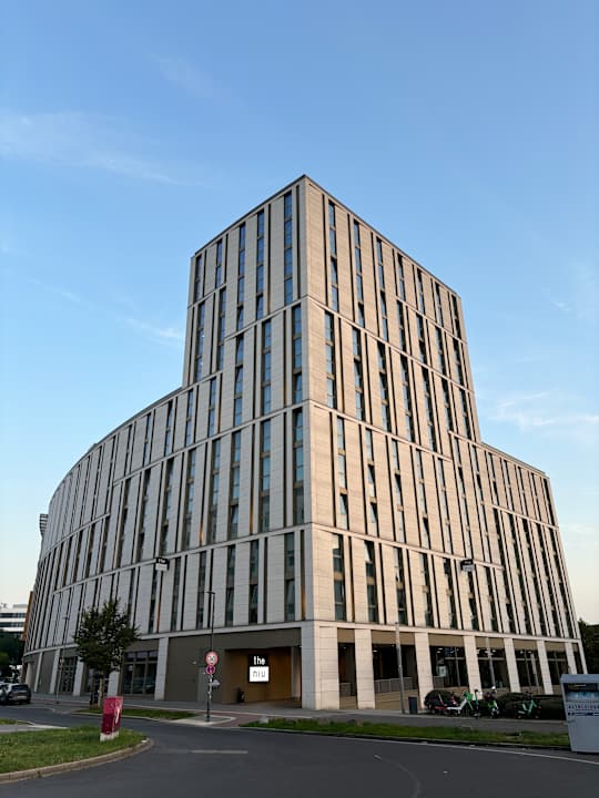 Außenansicht Holiday Inn - the niu, Tab Dusseldorf Main Station