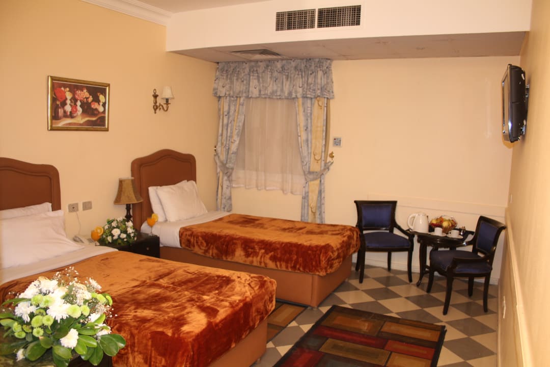 Zimmer Holidays Express Hotel & Terrace