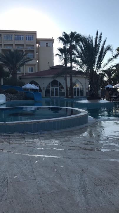 Pool Oscar Resort Hotel