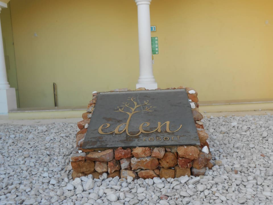 Aussen Hotel Eden Villas and Apartments