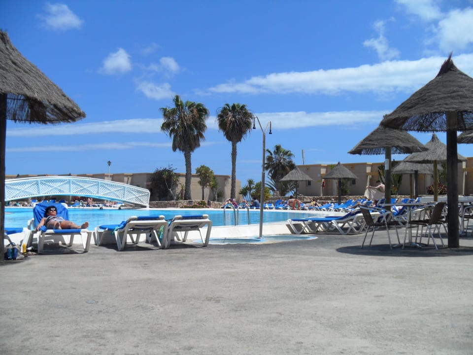 Blick auf den Pool SBH Monica Beach Resort