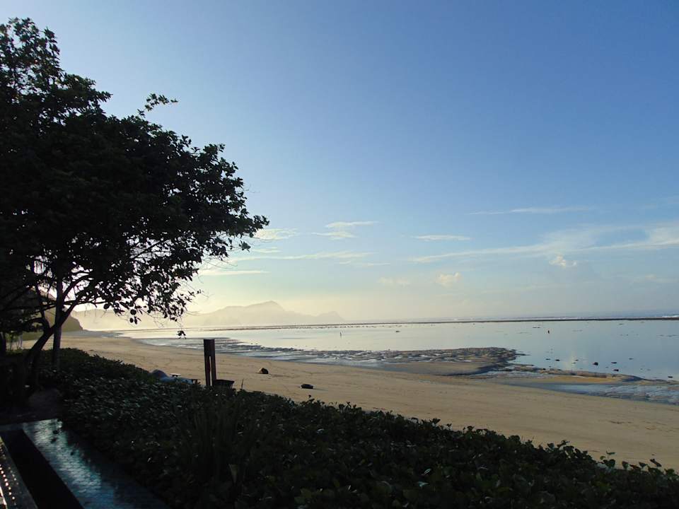 Strand Amber Lombok Beach Resort