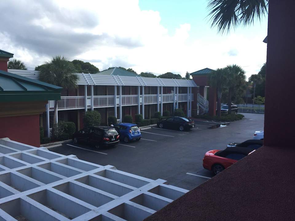 Parkplatz Hotel Ramada Inn of Naples