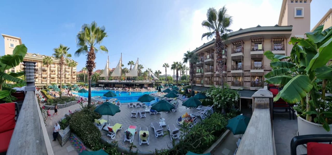 Pool Can Garden Resort