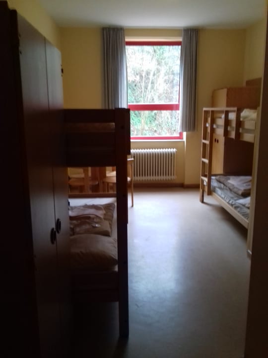 Zimmer Europa-Jugendherberge Saarbrücken