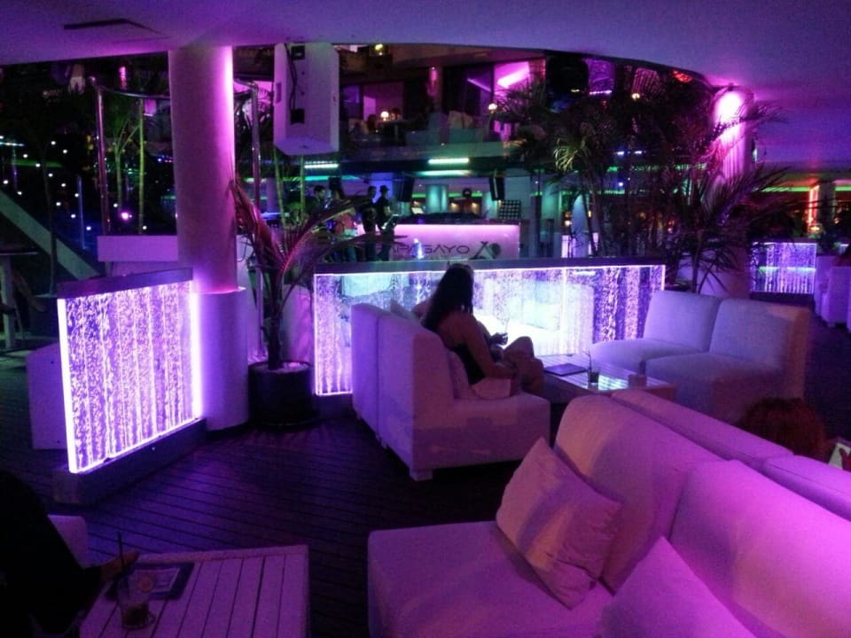 Cocktailbar mit den Wassersäulen HD Parque Cristobal Tenerife