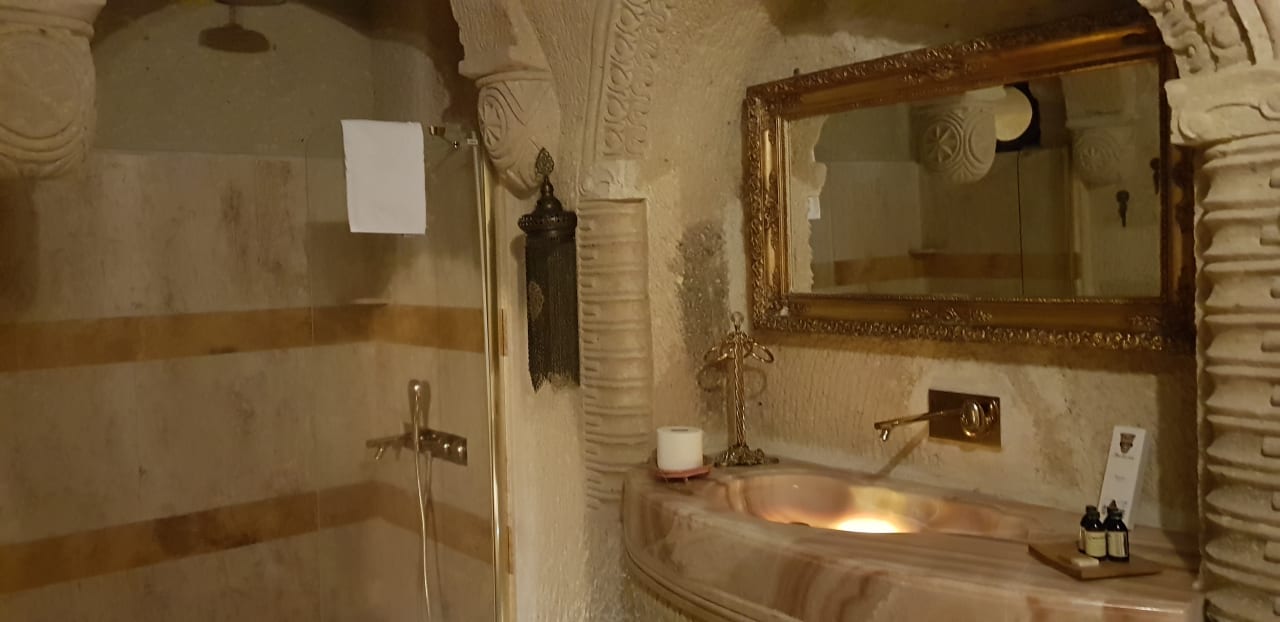 Zimmer Elika Cave Suites