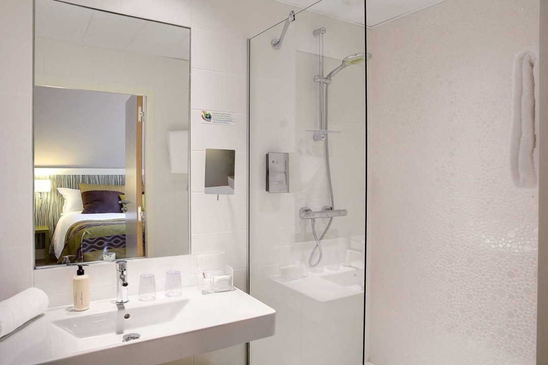 Bathroom Best Western Plus Paris Meudon Ermitage