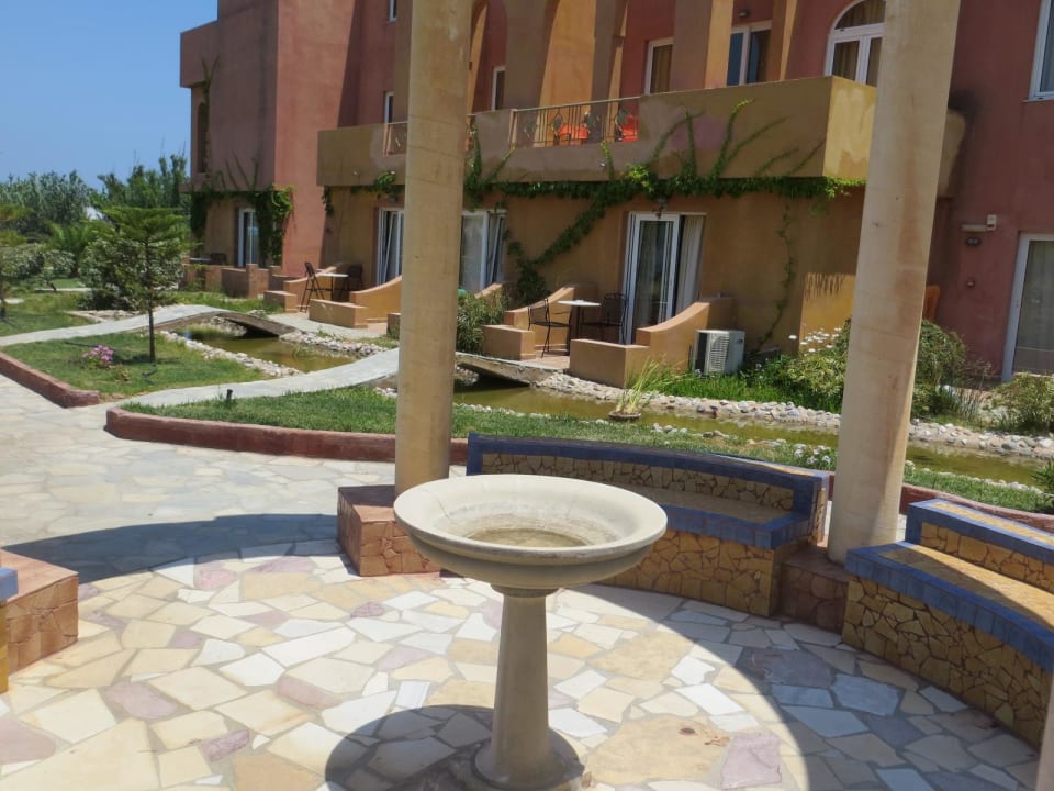 Blick auf die Zimmer Orpheas Resort - Adults Only