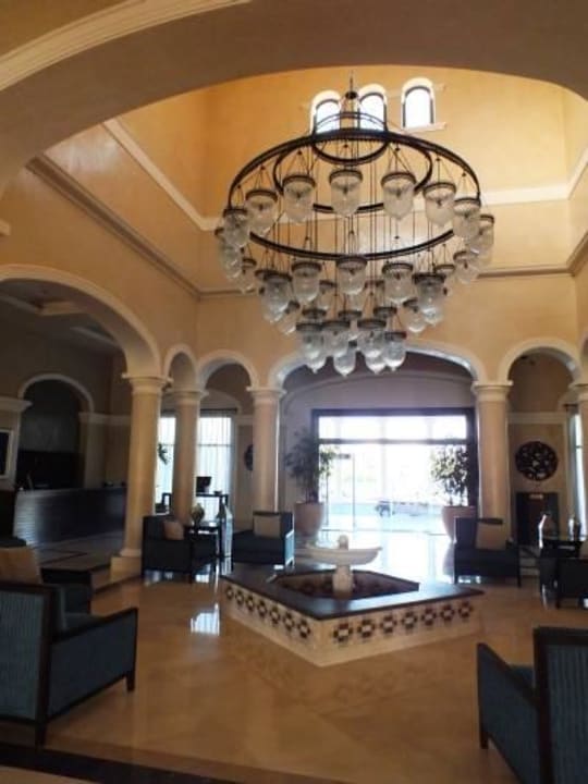 Poczekalnia przy recepcji JAZ Aquamarine Resort