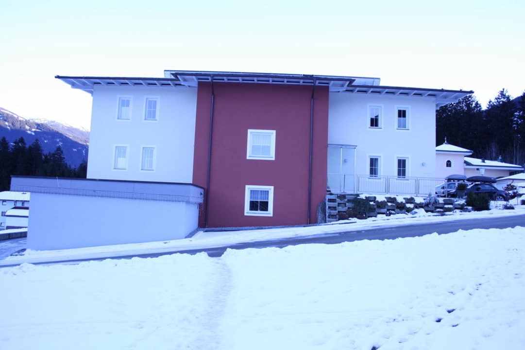 Appartementhaus Platzlhof - Mein Hotel im Zillertal