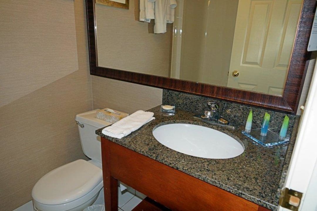 Bad Coast Canmore Hotel & Conference Centre