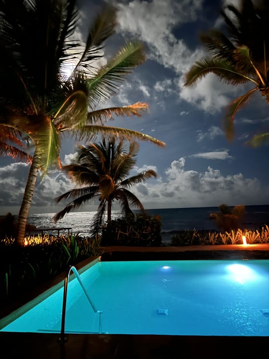 Pool Akumal Bay Beach & Wellness Resort