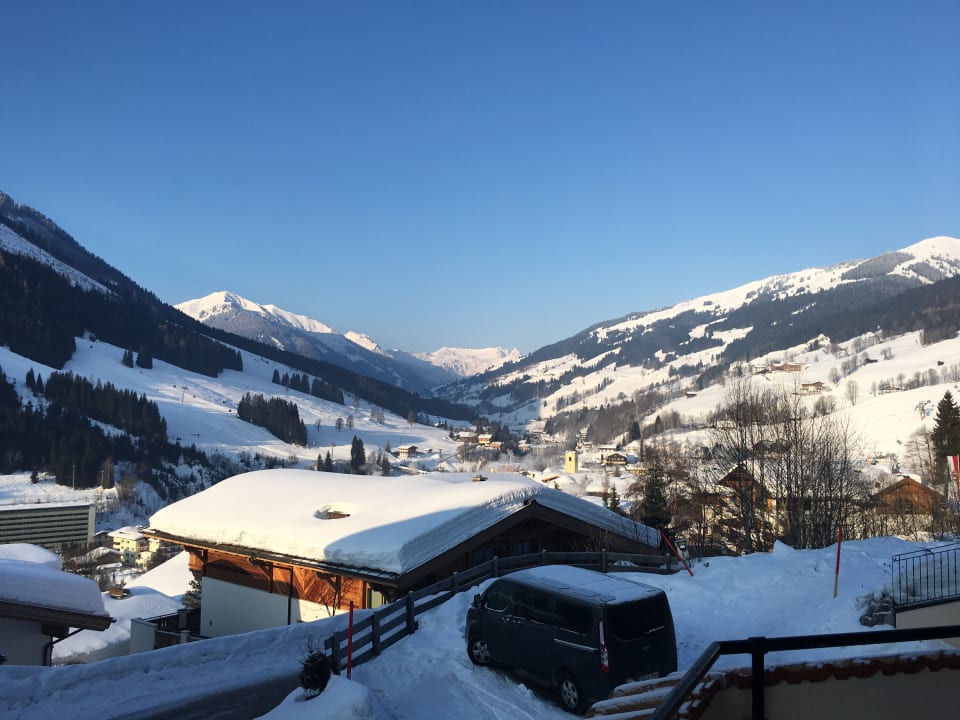 Ausblick Appartementhaus CASAMARAI