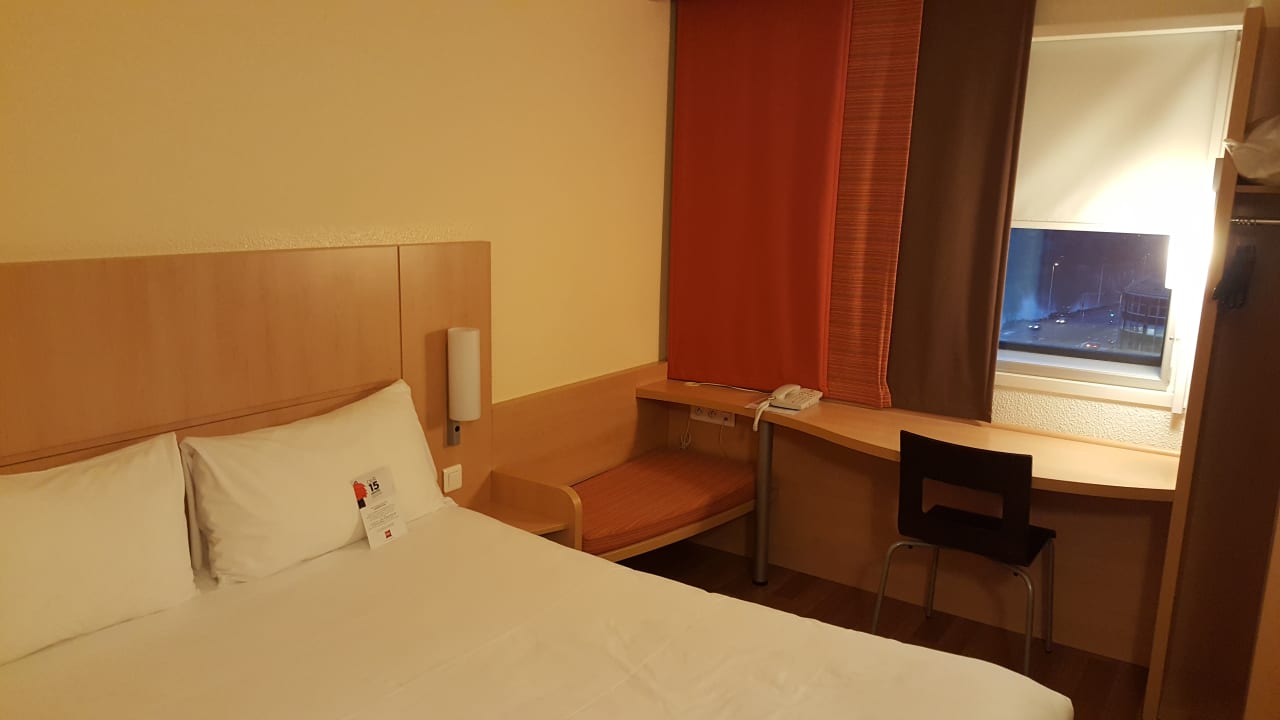Zimmer Hotel Ibis Paris La Défense Centre