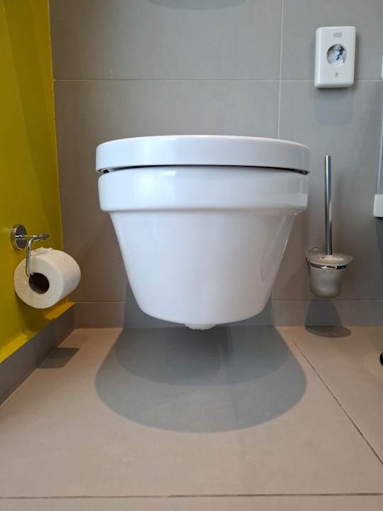 Zimmer Ibis Styles Lviv Center