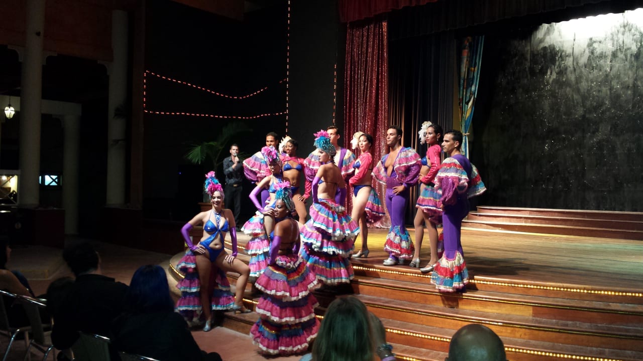 Jeden Abend Unterhaltung Sol Rio De Luna y Mares