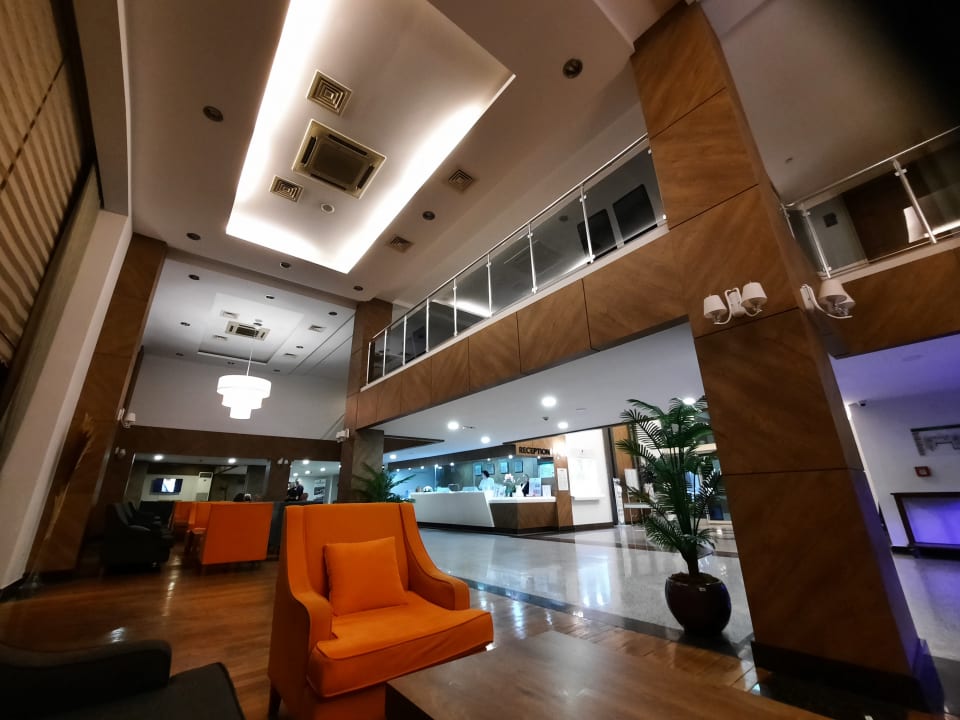 Lobby Side Aquamarin Resort & Spa