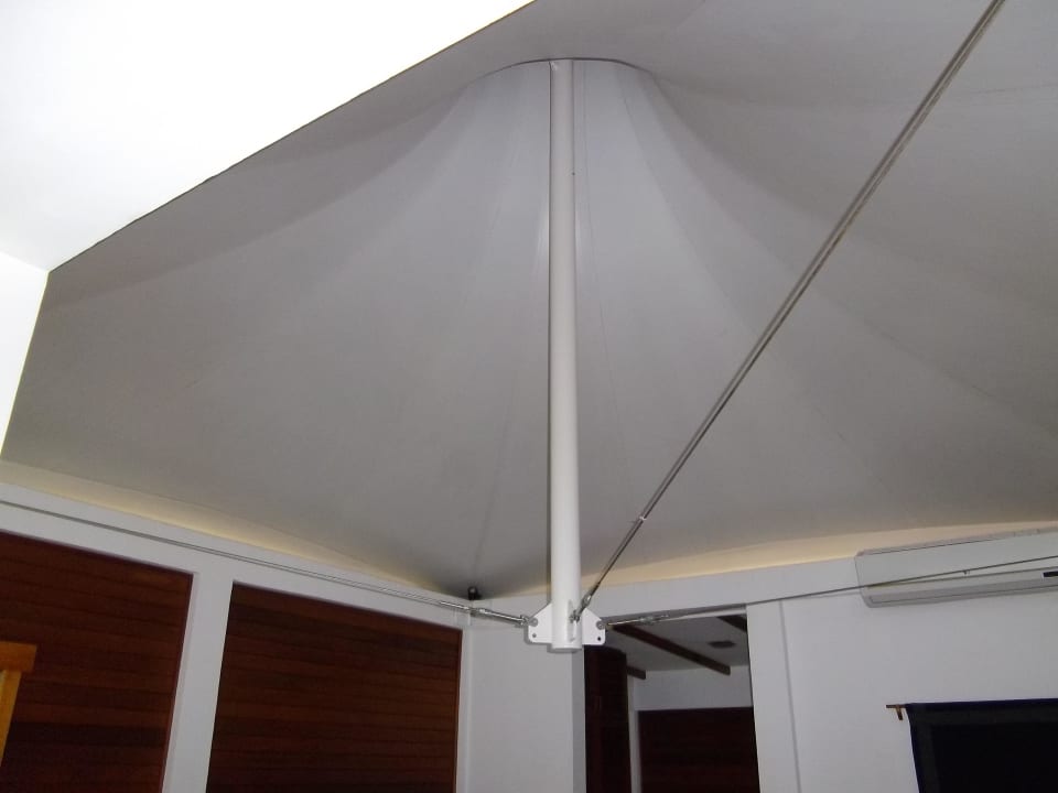 Zeltdach vom Zimmer Cinnamon Hakuraa Huraa Maldives