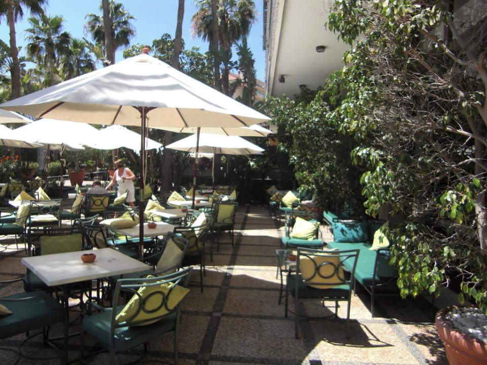 Vor der Bar Bull Costa Canaria & Spa - Adults only