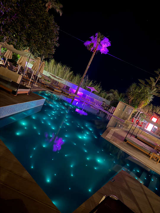 Pool Imperial Palace Adults Only