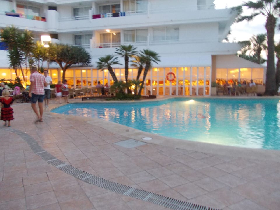 Abends kurz vor Show VIVA Eden Lago