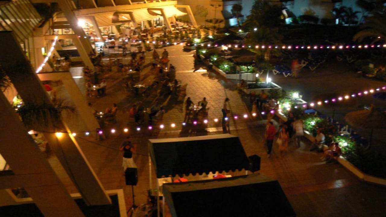 Live-Musik am Abend Dreams Lanzarote Playa Dorada Resort & Spa