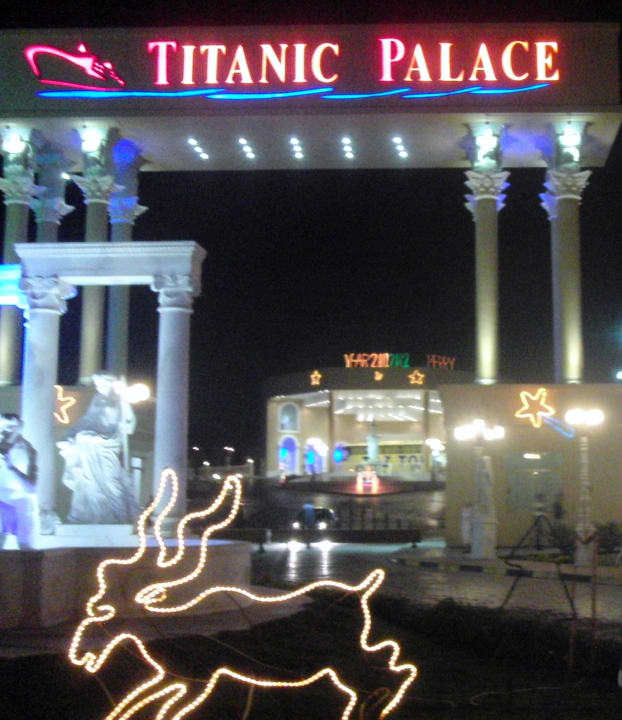 Eingangsbereich Hotel Titanic Palace