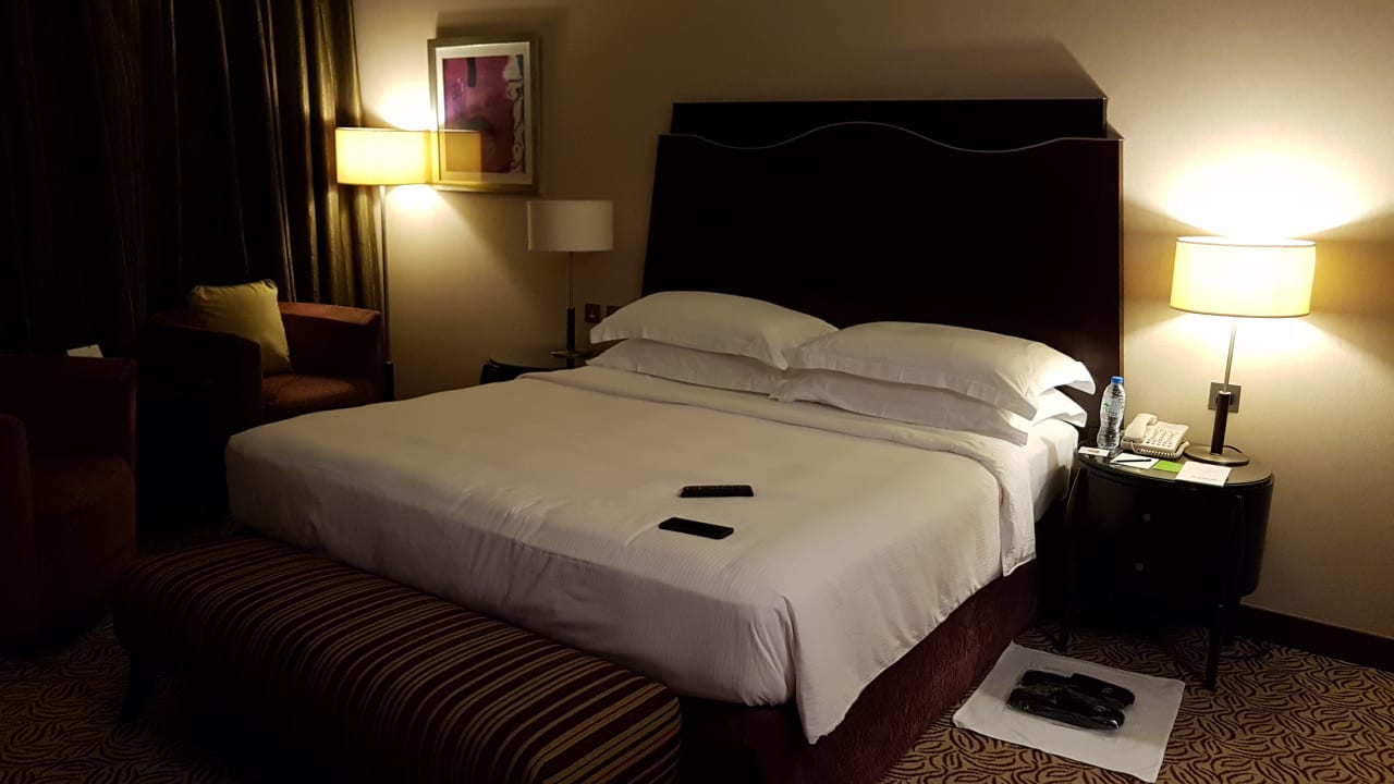 Zimmer Rose Rayhaan by Rotana