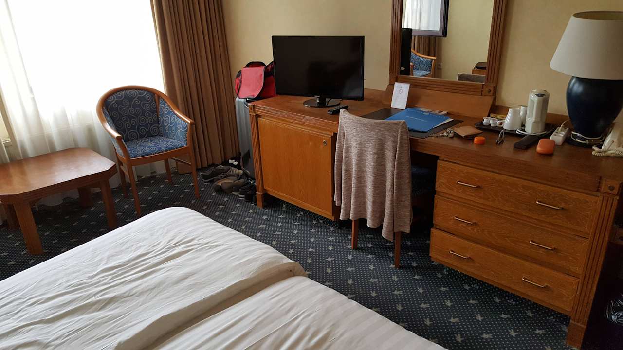 Möbel der sechziger Jahre mit einigen Beschädigung Fletcher Hotel-Restaurant Carlton