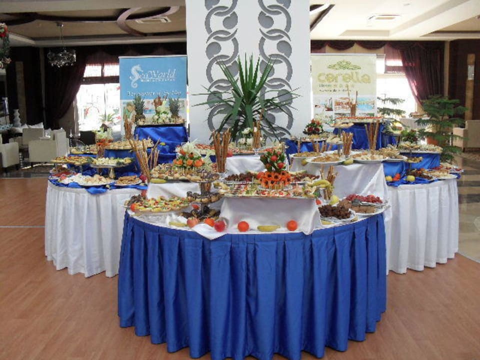 Kleines Nachmittagsbuffet Seaden Sea World Resort & Spa