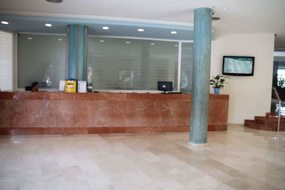 Lobby Aparthotel Fontanellas Playa